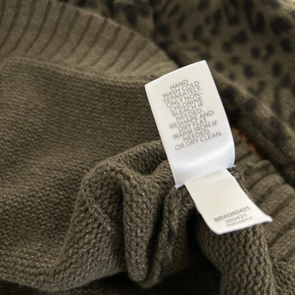 J.Jill Leopard Print Cardigan Sweater Women XS Hunter Black Button Up Pockets - Picture 10 of 10